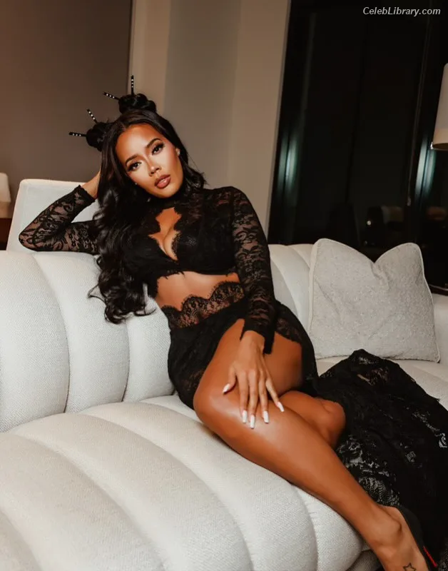 Angela Simmons photo 1 of 679