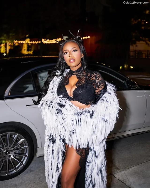 Angela Simmons photo 6 of 679