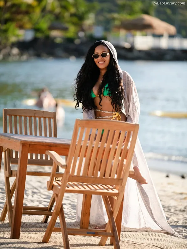 Angela Simmons photo 13 of 679