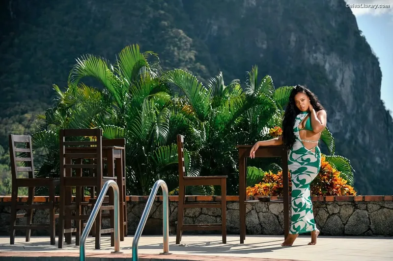 Angela Simmons photo 6 of 679