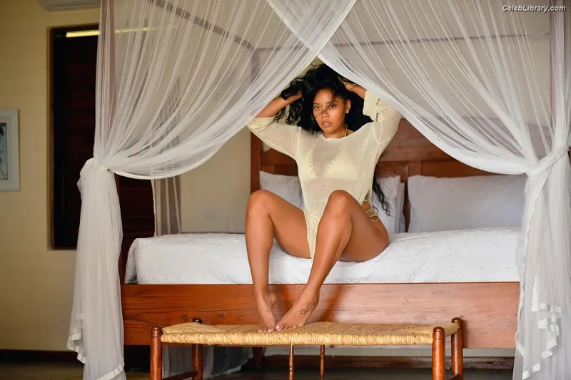 Angela Simmons photo 7 of 679