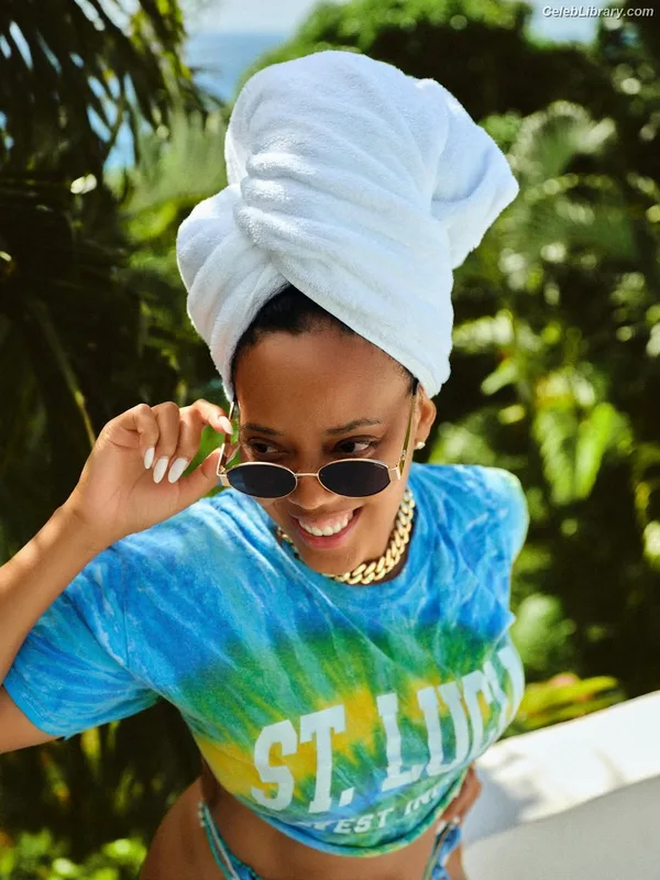 Angela Simmons photo 6 of 679
