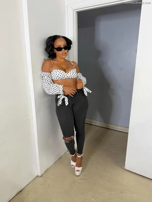 Angela Simmons photo 19 of 679