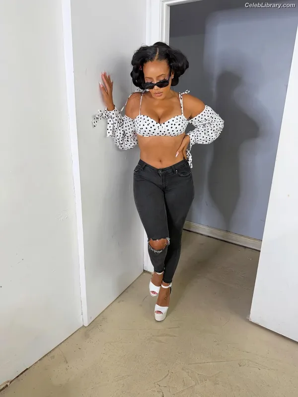 Angela Simmons photo 24 of 679