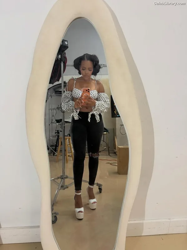 Angela Simmons photo 1 of 679