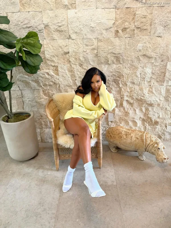 Angela Simmons photo 10 of 679