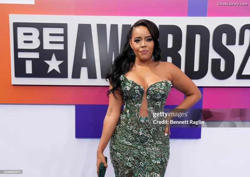 Angela Simmons photo 5 of 679