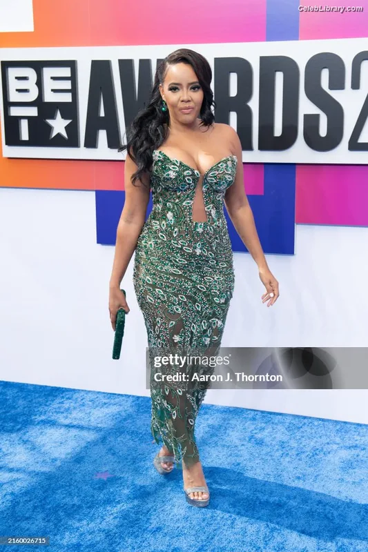 Angela Simmons photo 8 of 679
