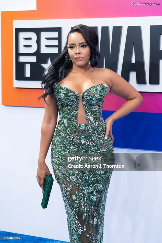 Angela Simmons photo 9 of 679