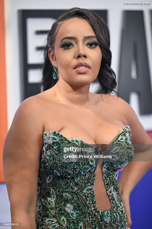 Angela Simmons photo 13 of 679