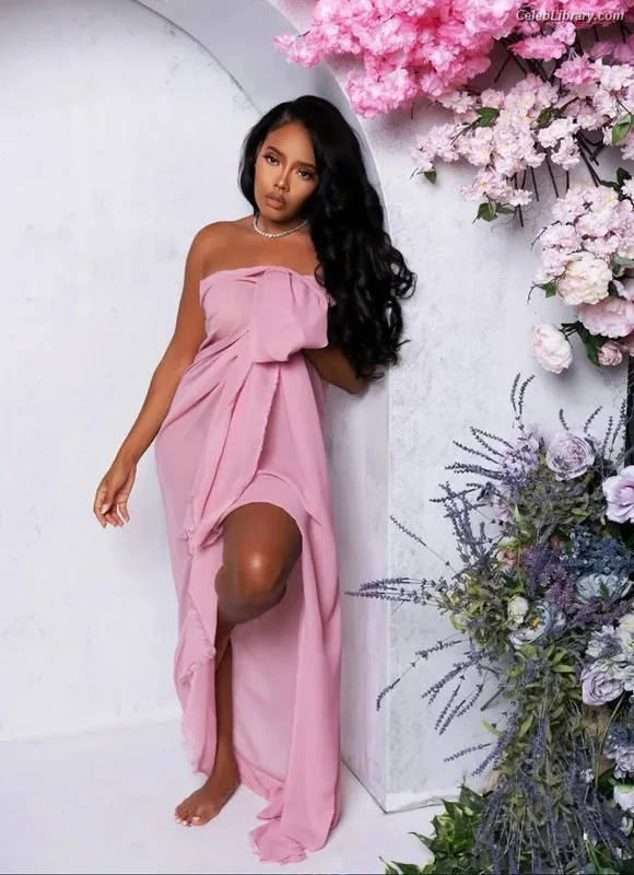 Angela Simmons photo 8 of 679