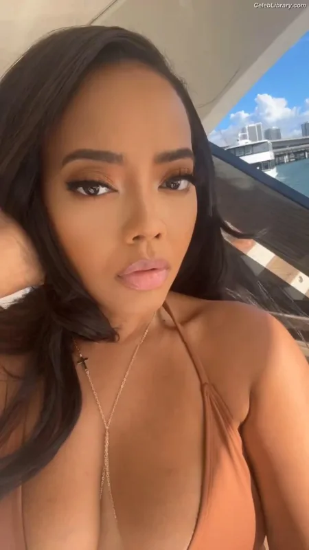 Angela Simmons photo 16 of 679