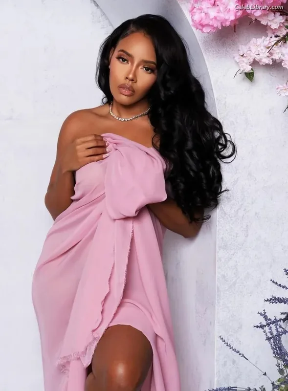 Angela Simmons photo 3 of 679