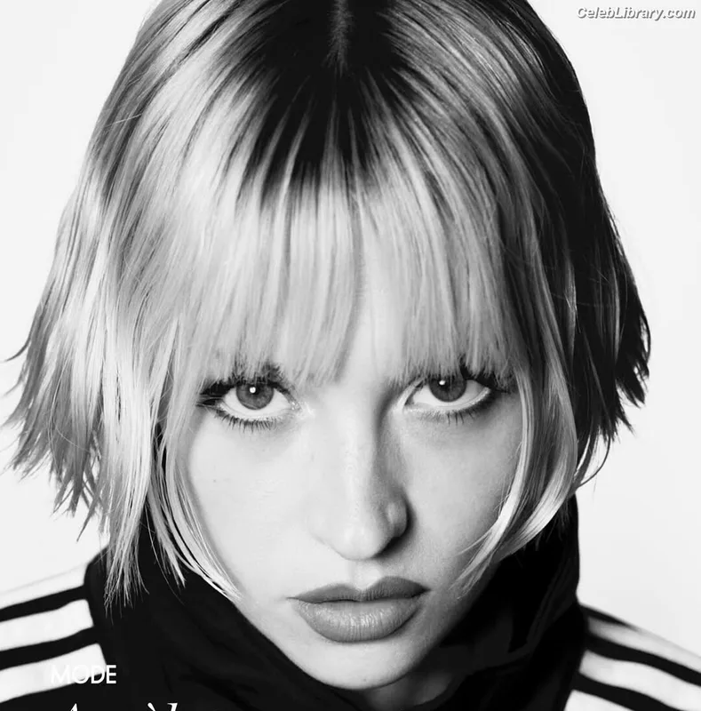 Angèle Van Laeken photo 22 of 236