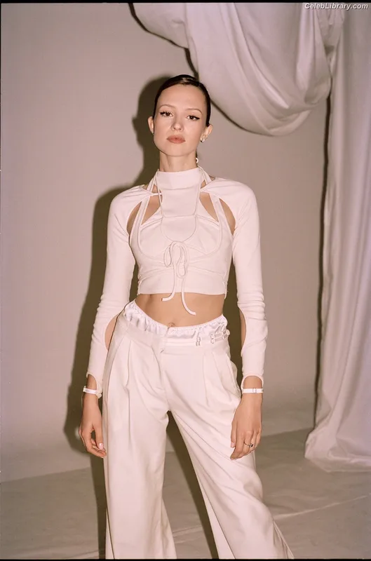 Angèle Van Laeken photo 3 of 236