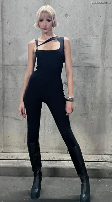 Angèle Van Laeken photo 9 of 236
