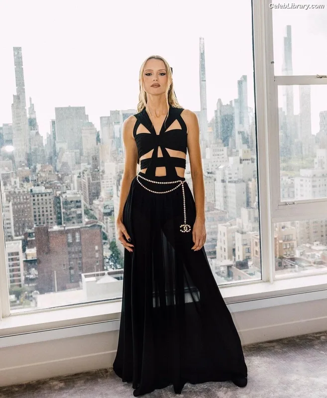 Angèle Van Laeken photo 24 of 236