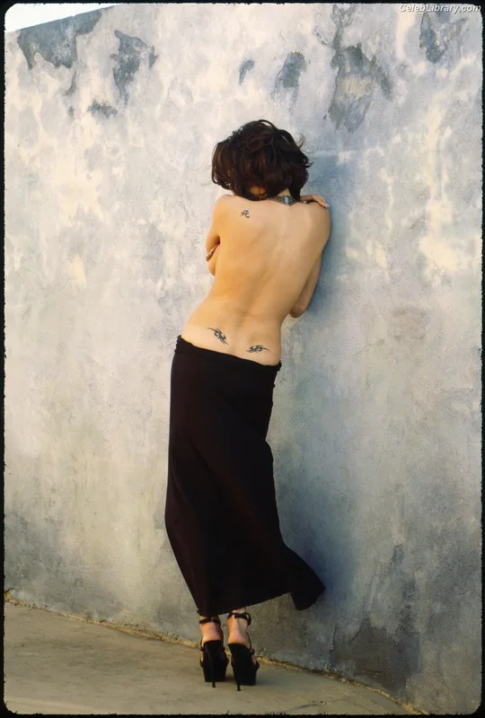 Angelina Jolie photo 6 of 611