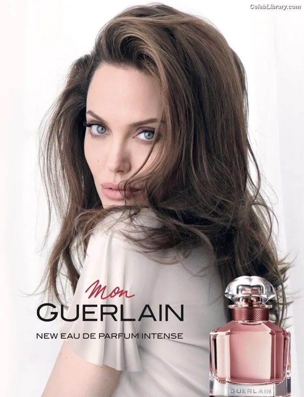 Angelina Jolie photo 13 of 611
