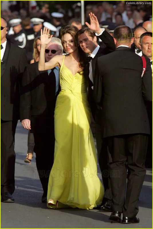 Angelina Jolie photo 24 of 611