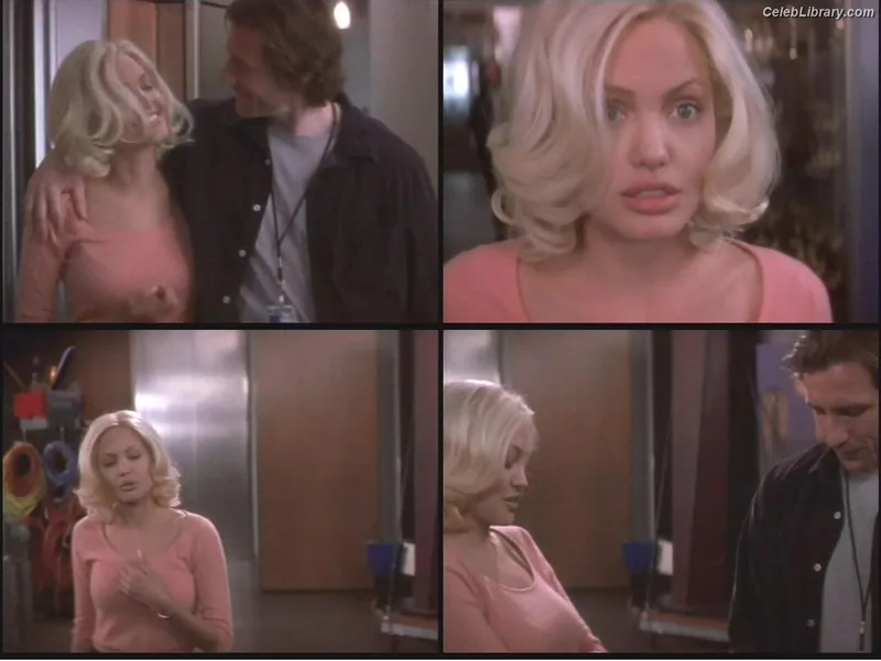 Angelina Jolie photo 15 of 611