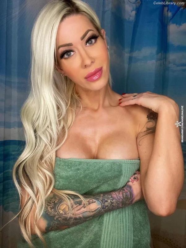 Angelina Love photo 9 of 276
