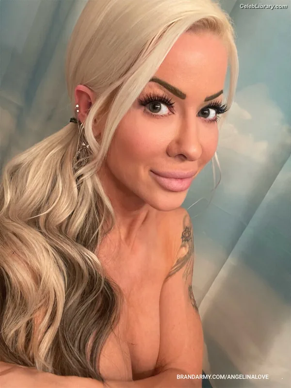 Angelina Love photo 22 of 276
