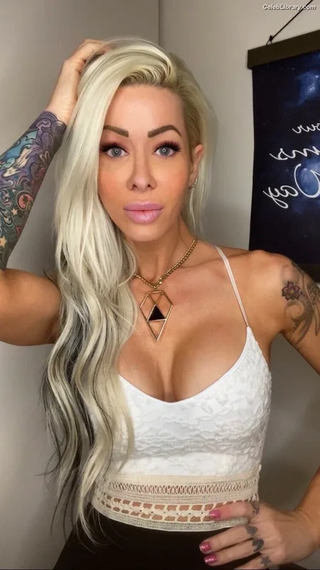 Angelina Love photo 16 of 276
