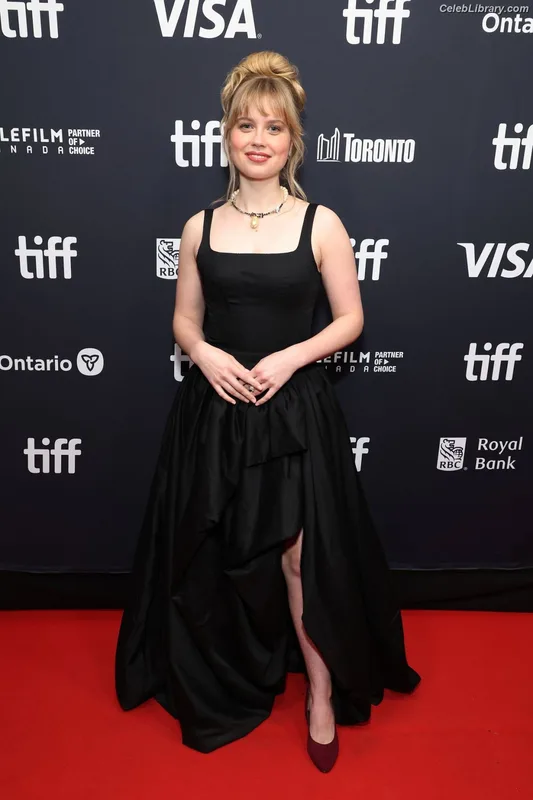 Angourie Rice photo 3 of 317