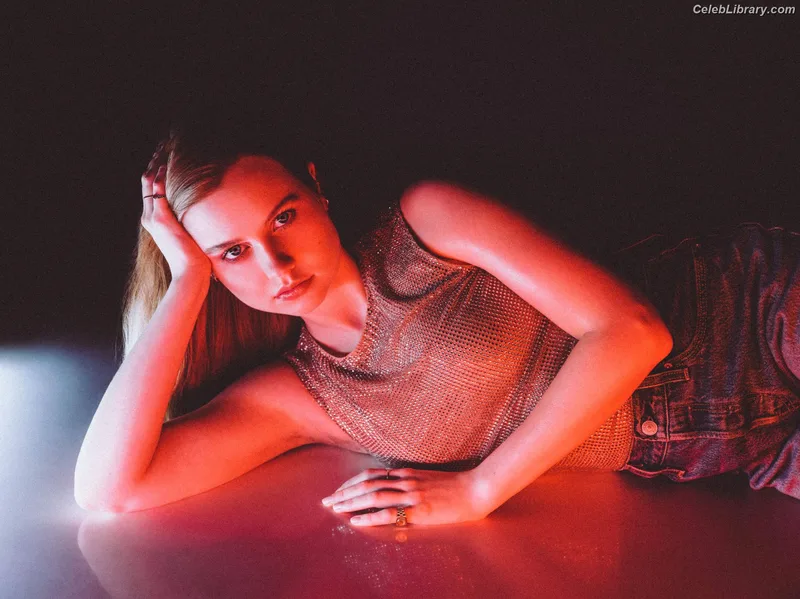 Angourie Rice photo 2 of 317