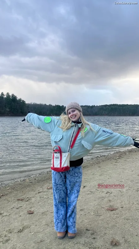 Angourie Rice photo 8 of 317
