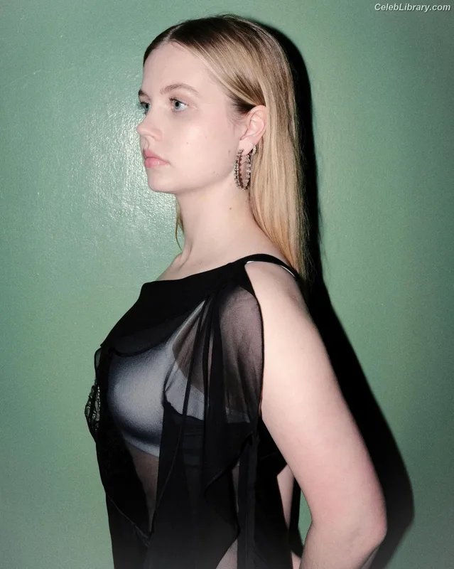 Angourie Rice photo 1 of 317