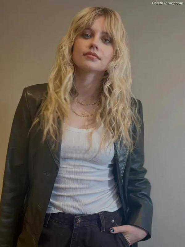 Angourie Rice photo 7 of 317