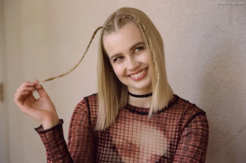 Angourie Rice photo 19 of 317