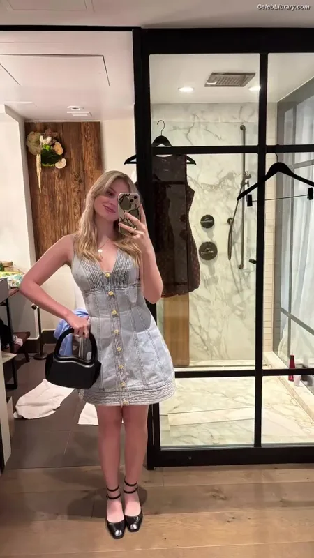 Angourie Rice photo 1 of 317