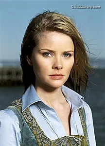 Anita Briem photo 3 of 56