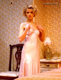 Anita Briem photo 4 of 56