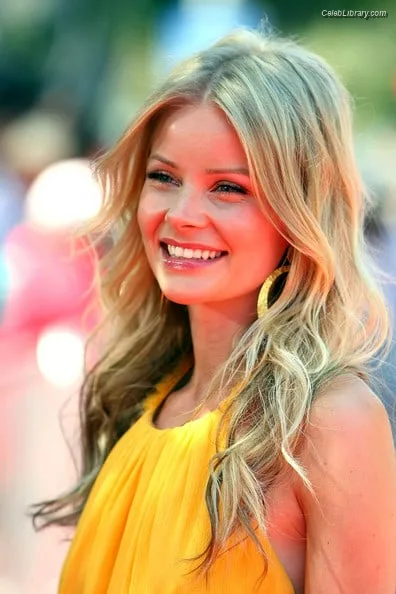 Anita Briem photo 20 of 56