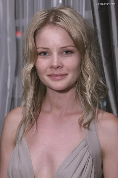 Anita Briem photo 22 of 56