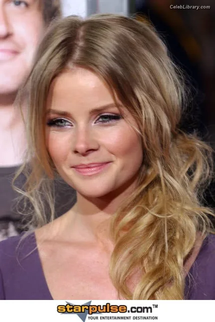 Anita Briem photo 16 of 56