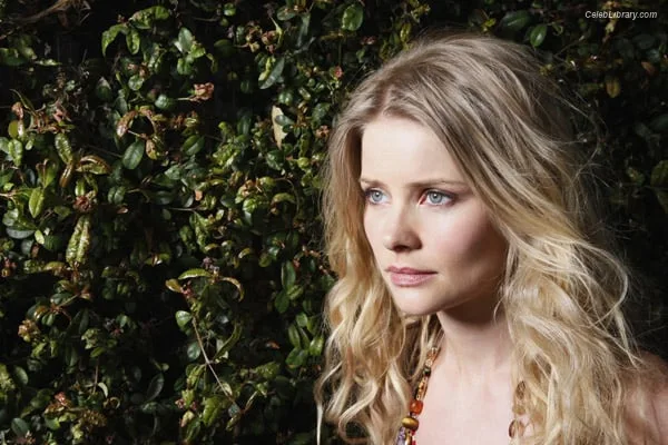 Anita Briem photo 6 of 56
