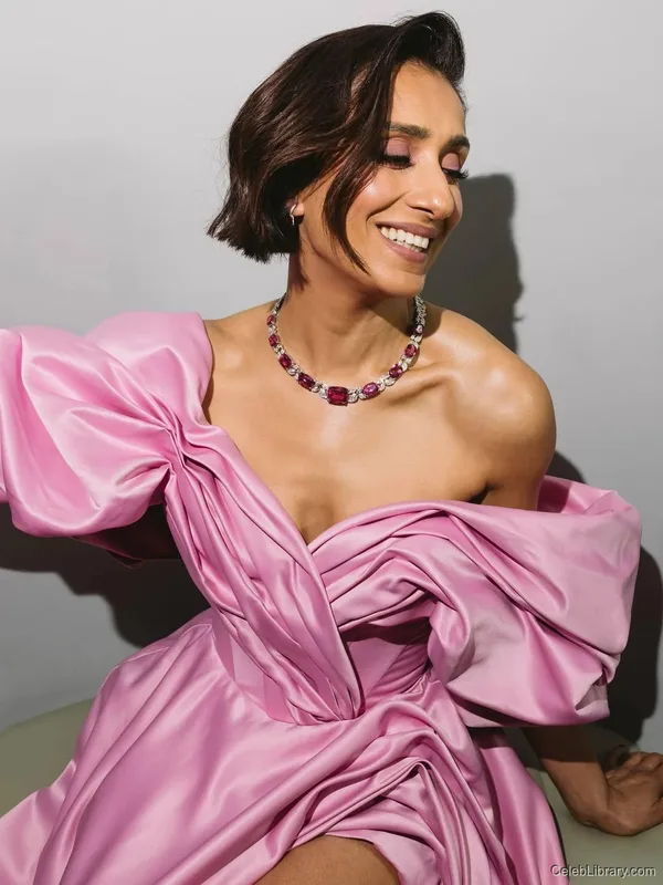 Anita Rani photo 9 of 79