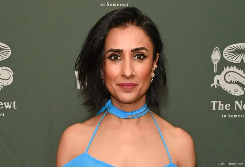 Anita Rani photo 2 of 79
