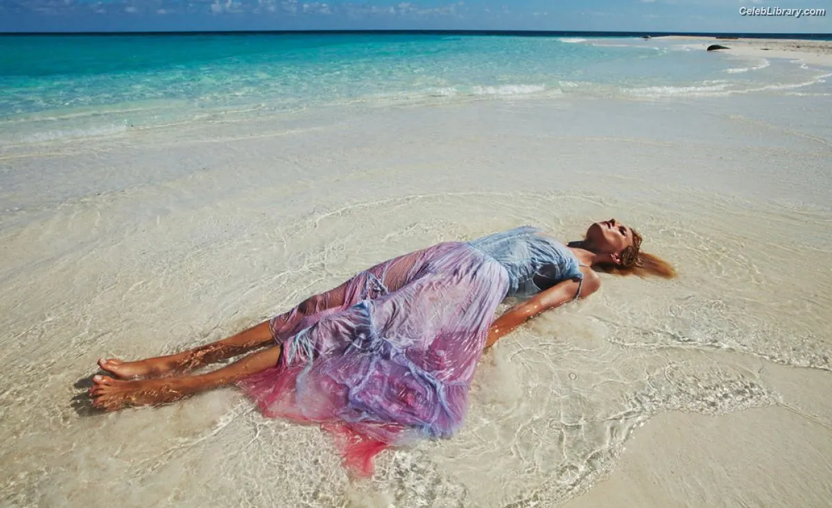 Anja Rubik photo 22 of 117