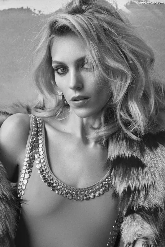 Anja Rubik photo 4 of 118