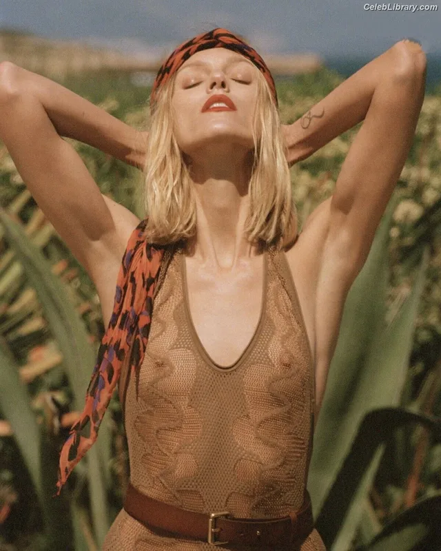 Anja Rubik photo 13 of 118