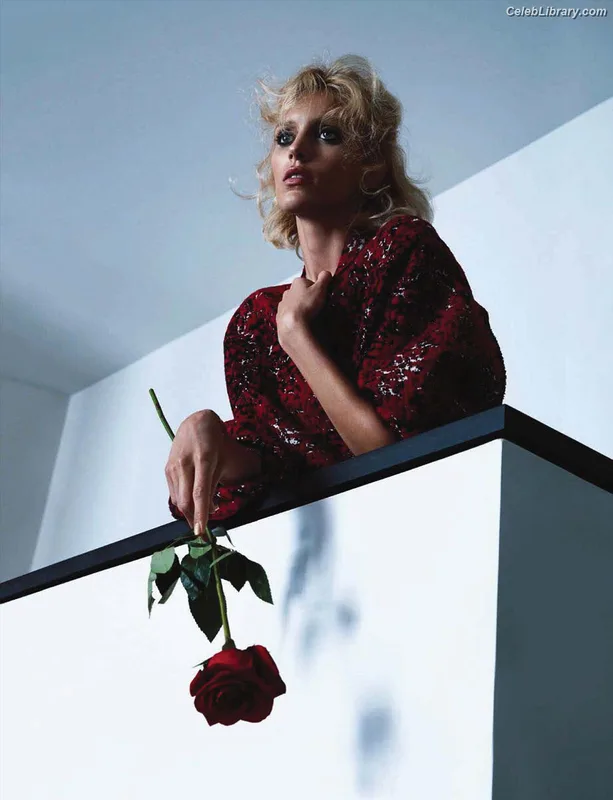 Anja Rubik photo 23 of 118
