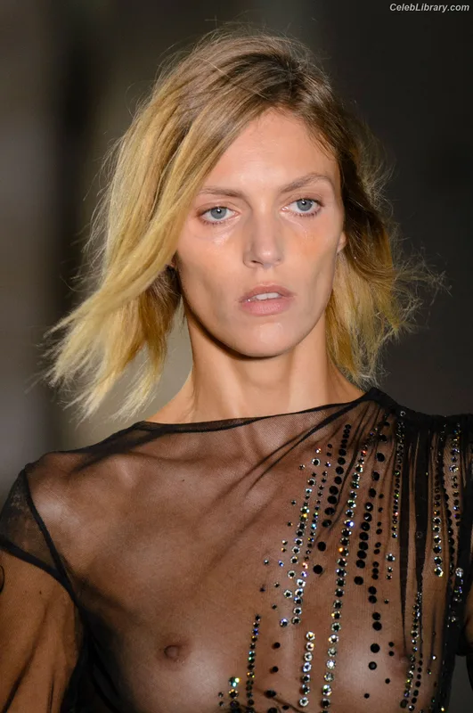 Anja Rubik photo 24 of 118