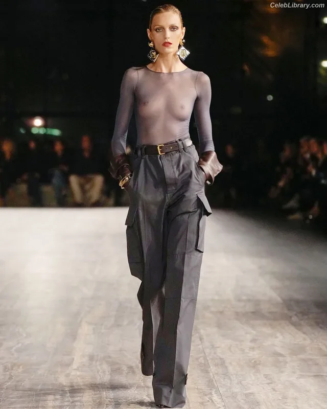 Anja Rubik photo 16 of 118