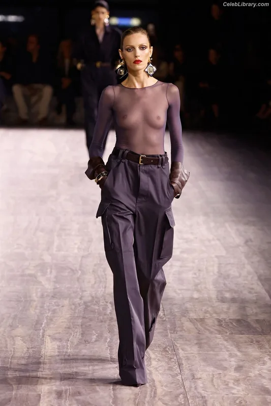 Anja Rubik photo 19 of 118
